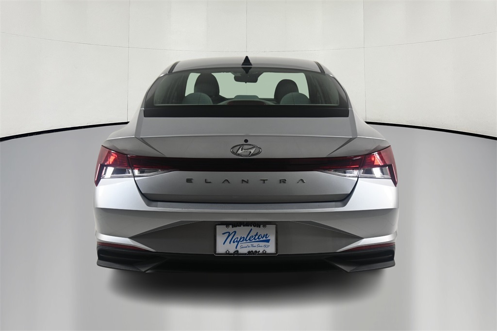 2022 Hyundai Elantra SEL 6