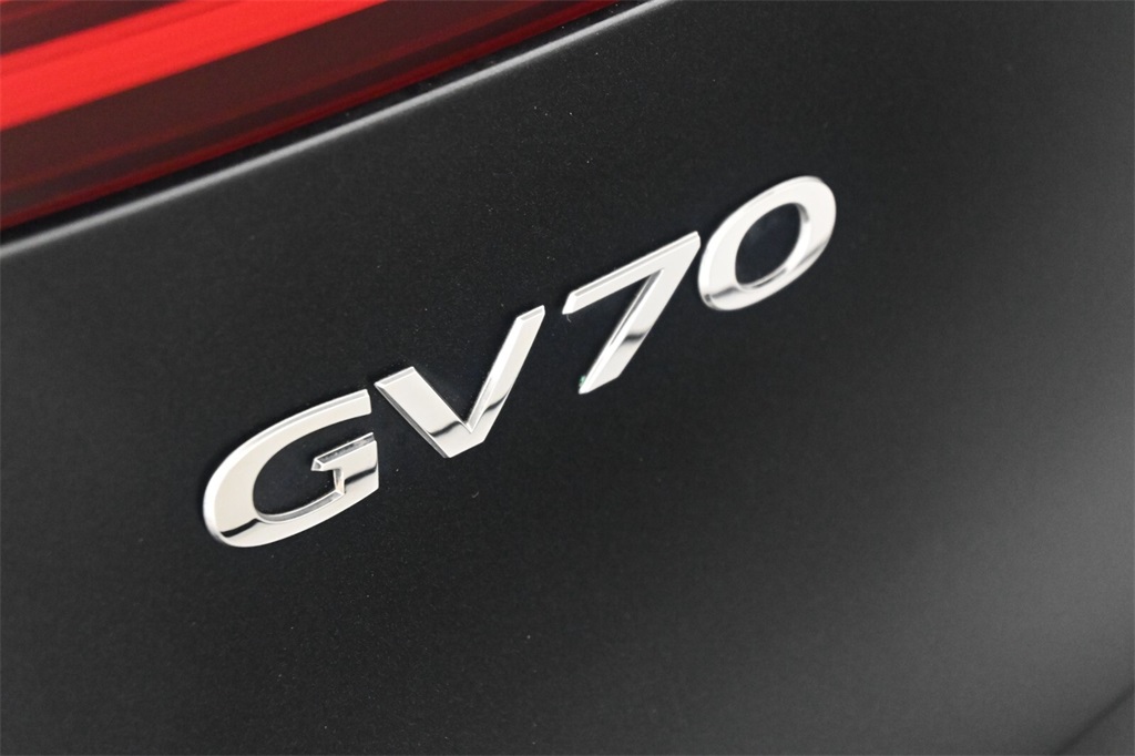 2022 Genesis GV70 3.5T Sport 8