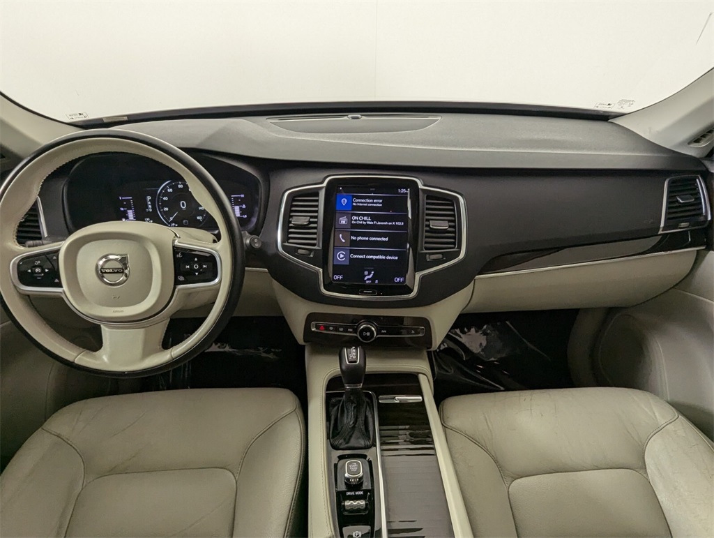 2019 Volvo XC90 T5 Momentum 16