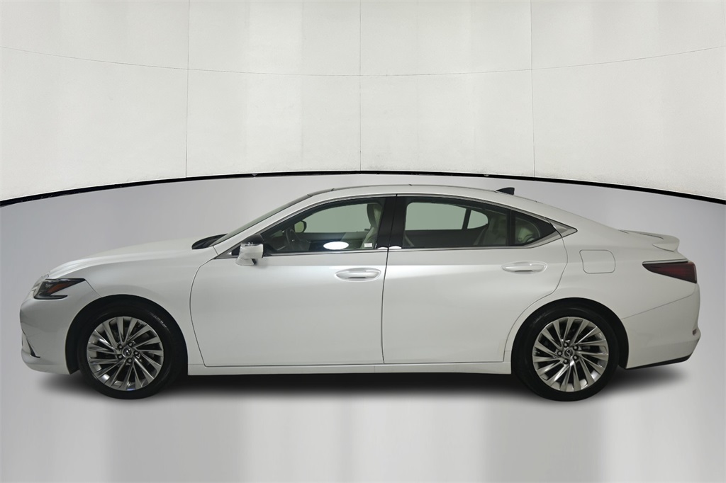 2022 Lexus ES 350 Ultra Luxury 4