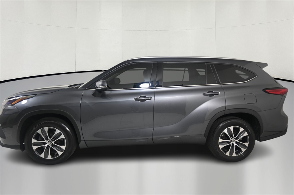 2021 Toyota Highlander XLE 4