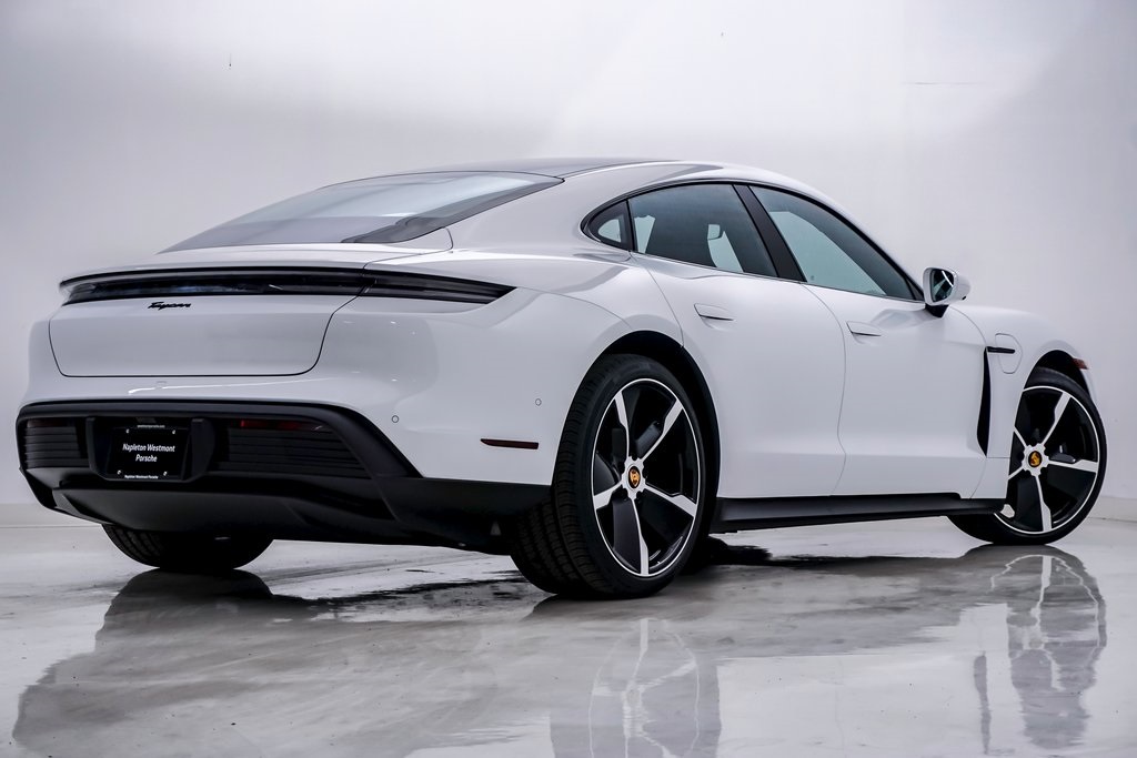2024 Porsche Taycan  9
