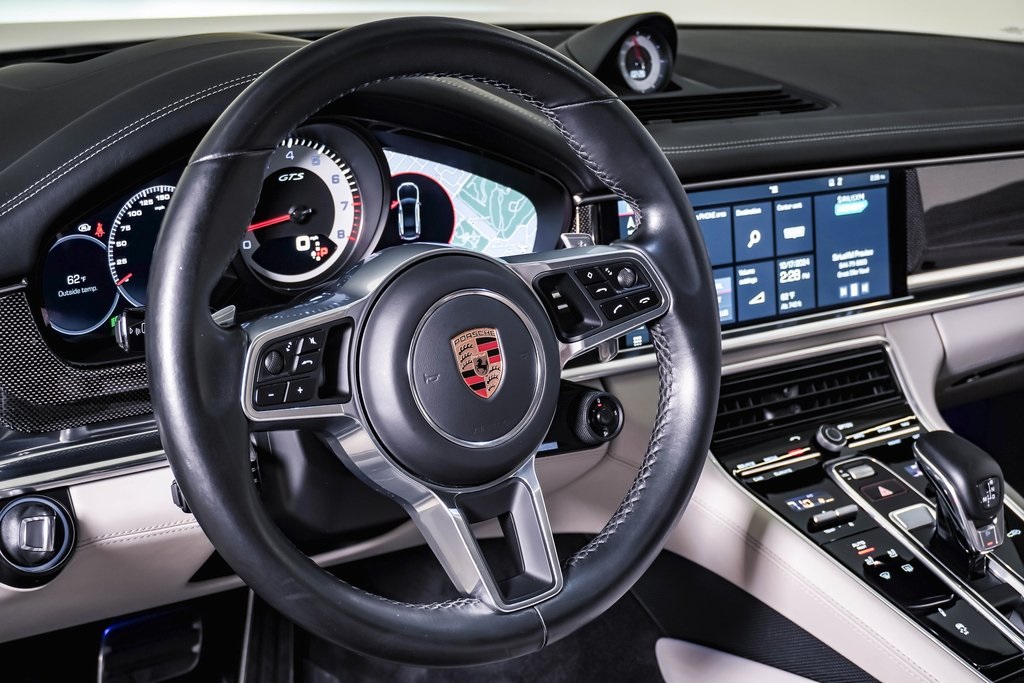 2020 Porsche Panamera GTS 22