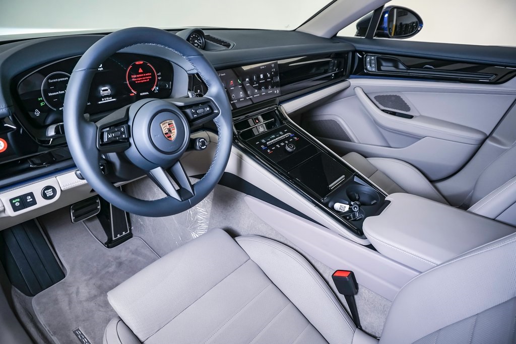 2024 Porsche Panamera 4 20