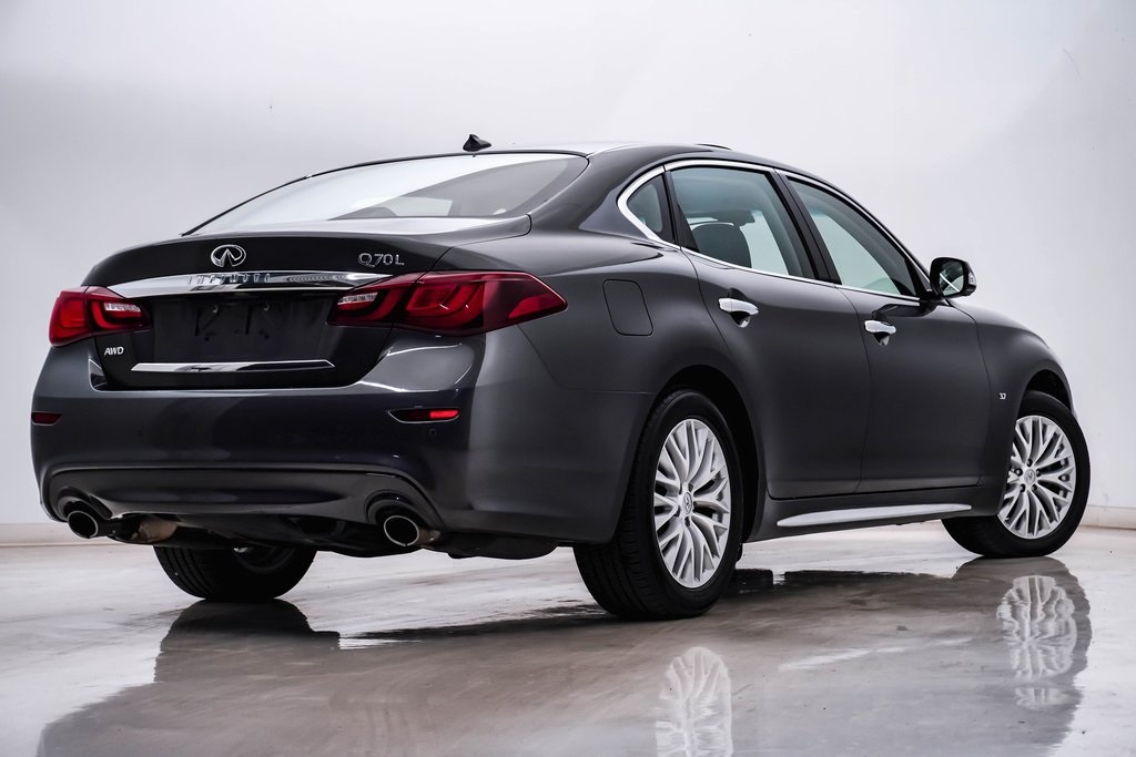 2015 INFINITI Q70L 3.7X 9