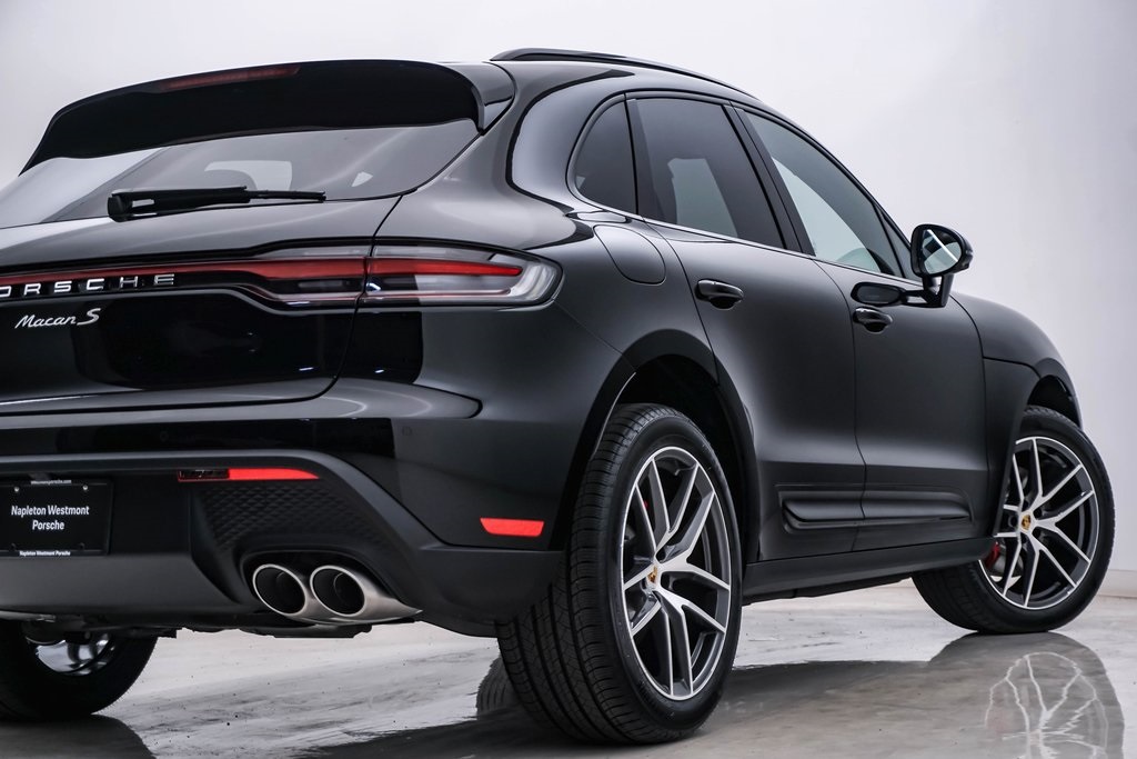 2024 Porsche Macan S 10