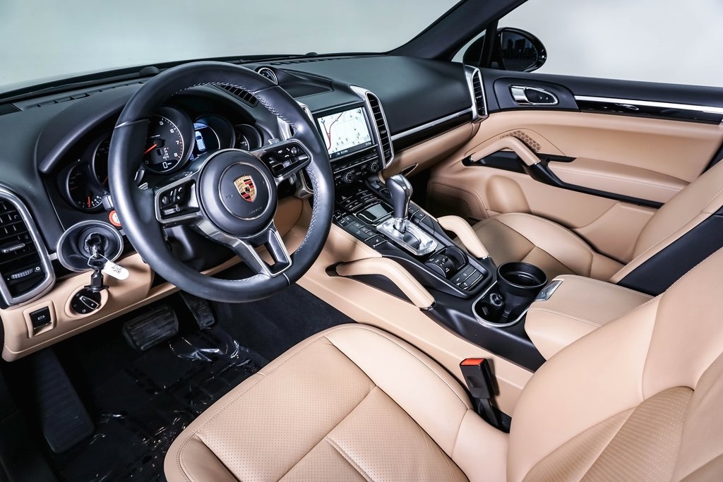 2016 Porsche Cayenne  19