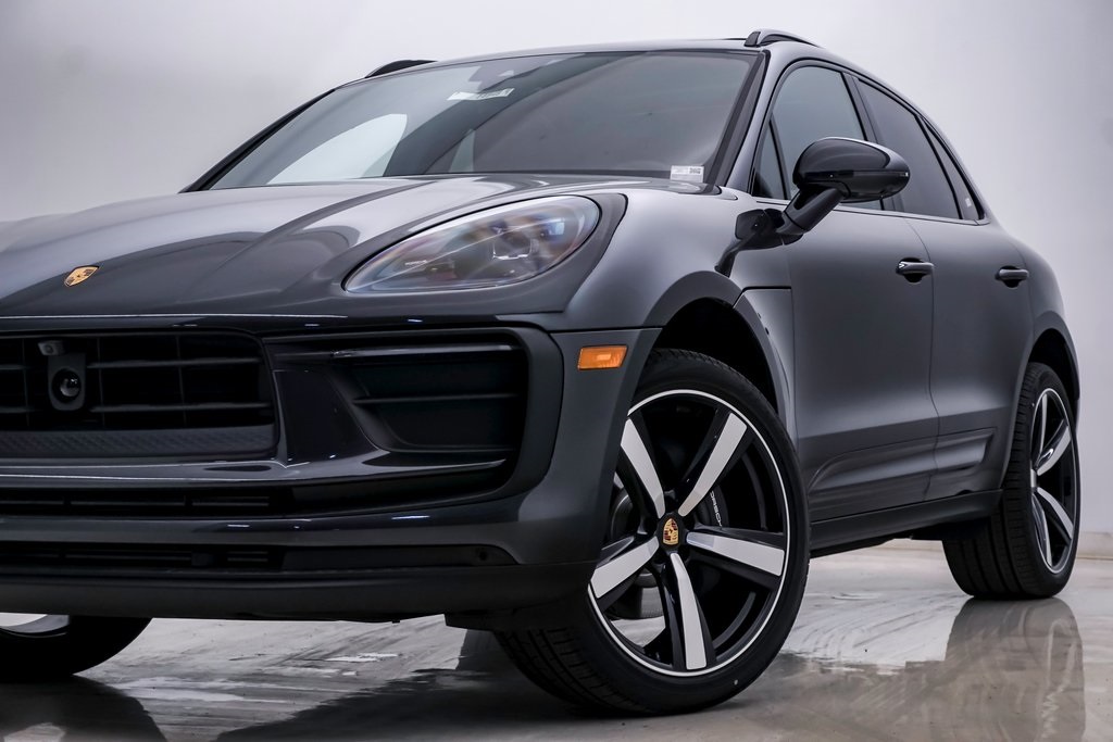 2024 Porsche Macan  2