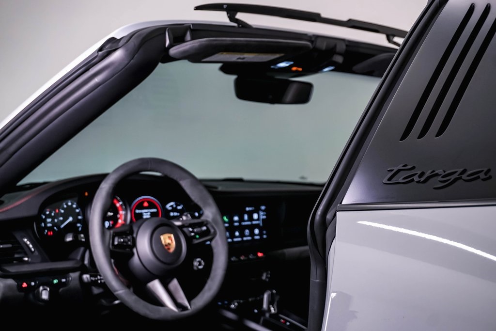 2023 Porsche 911 Targa 4 GTS 30