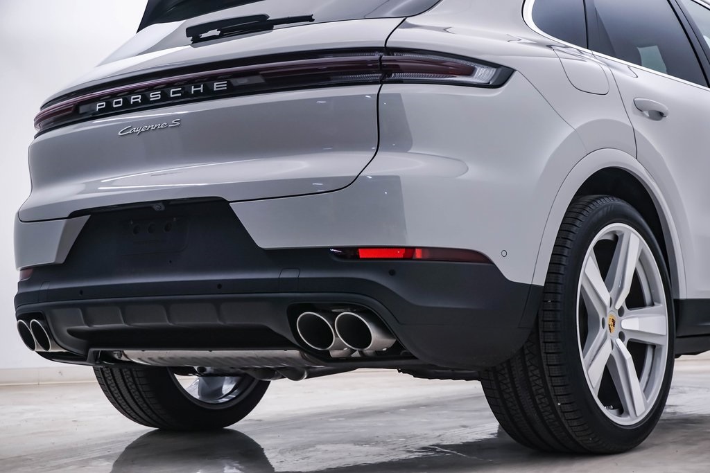 2024 Porsche Cayenne S 12