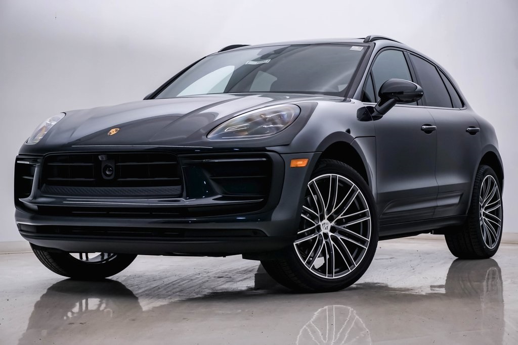 2024 Porsche Macan  1