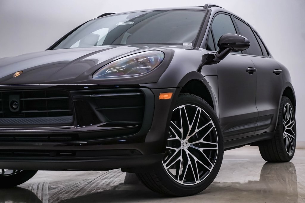 2024 Porsche Macan  2