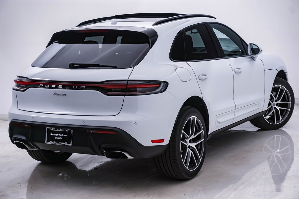 2024 Porsche Macan  11