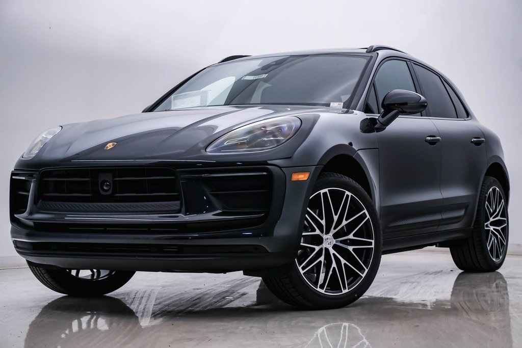 2024 Porsche Macan  1