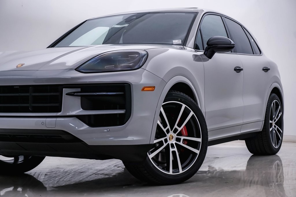 2024 Porsche Cayenne S 2