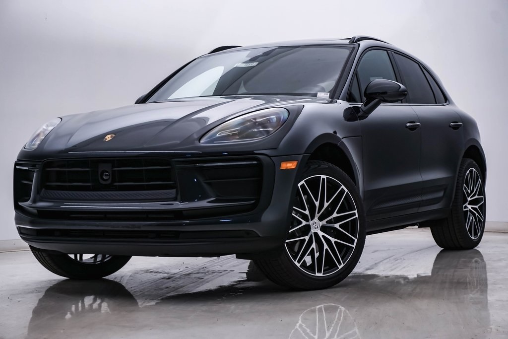 2024 Porsche Macan  1