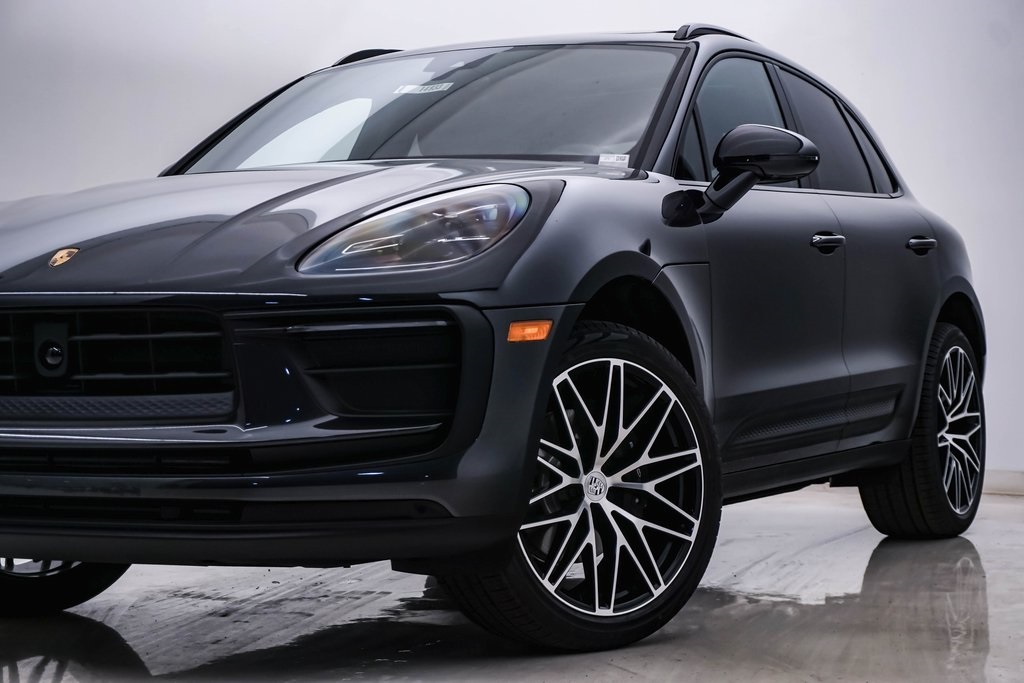 2024 Porsche Macan  2