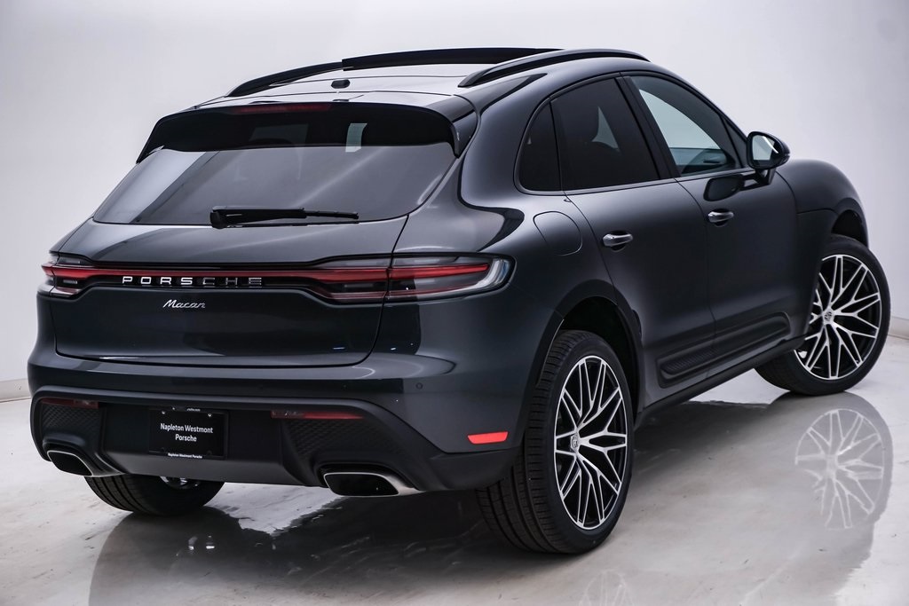 2024 Porsche Macan  11