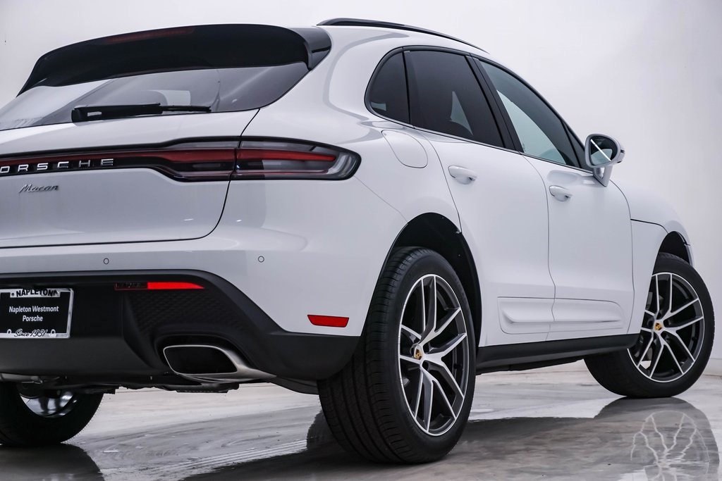 2024 Porsche Macan  10