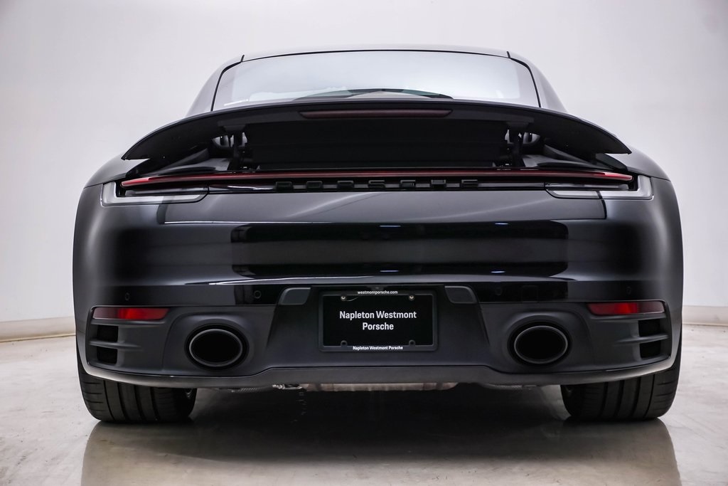 2021 Porsche 911 Carrera 4 8