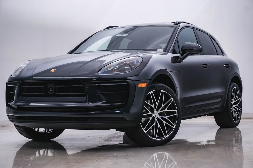 2024 Porsche Macan  1