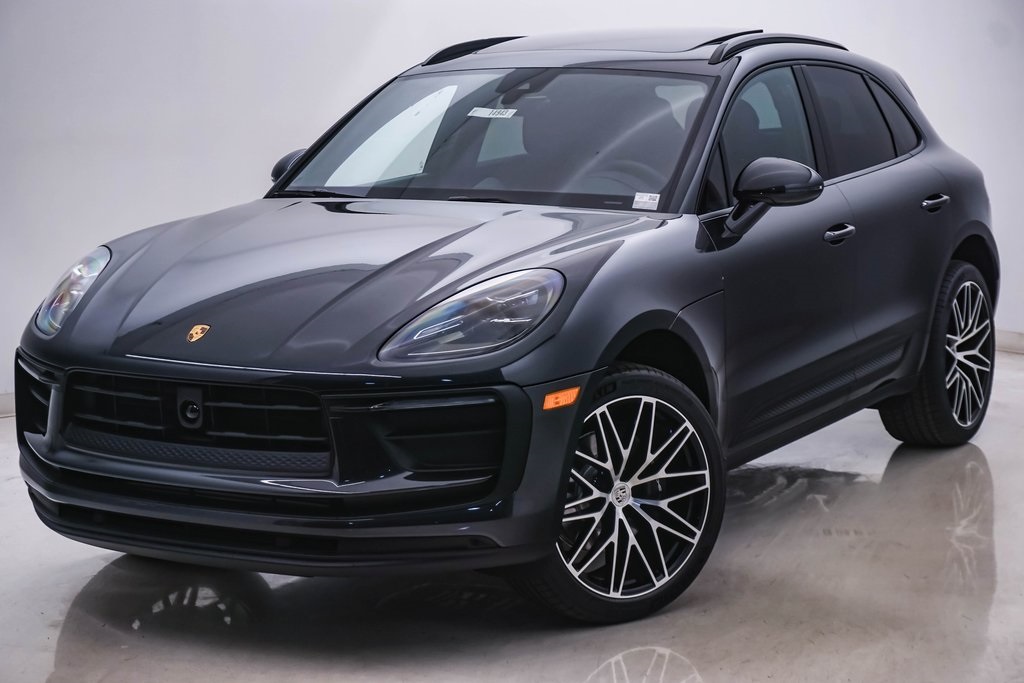 2024 Porsche Macan  3