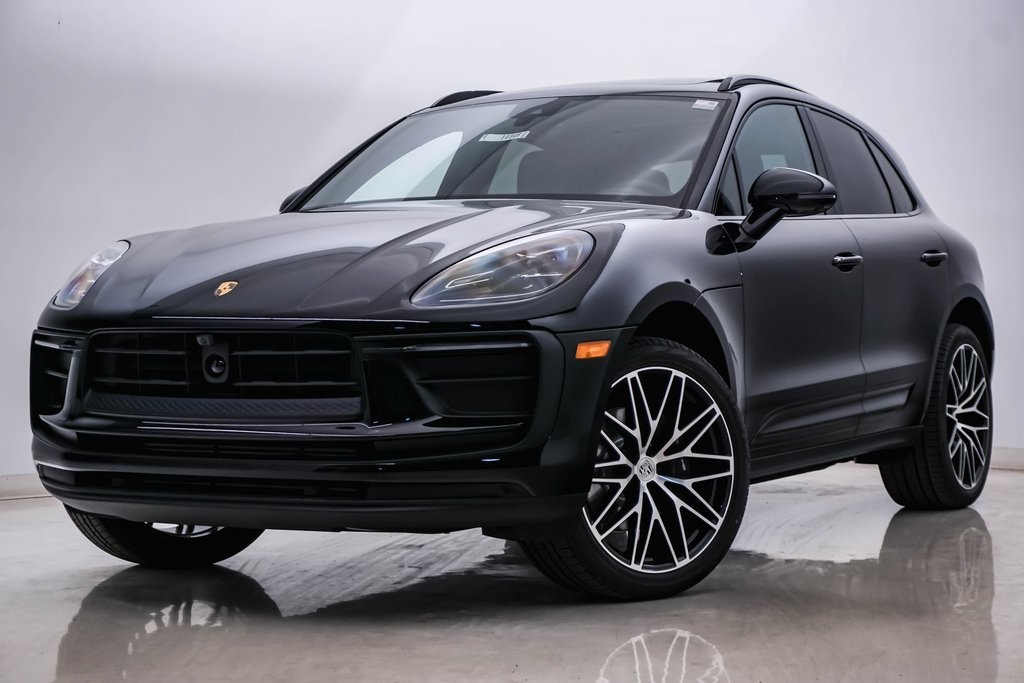 2024 Porsche Macan  1