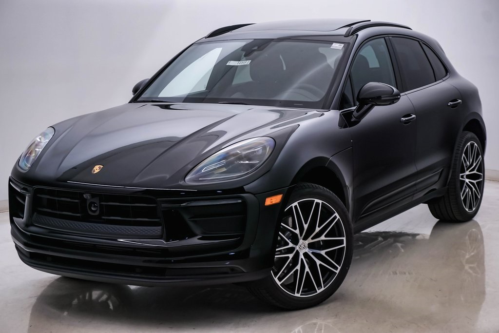 2024 Porsche Macan  3