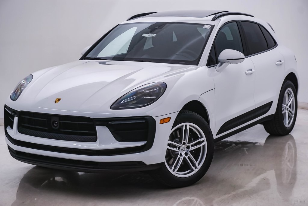 2024 Porsche Macan  3