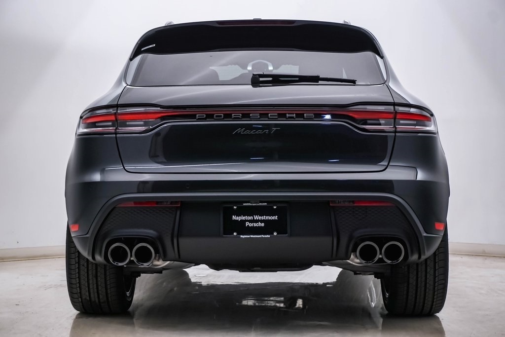 2024 Porsche Macan T 8