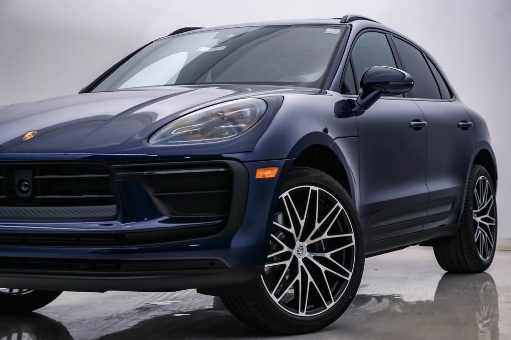 2024 Porsche Macan  2