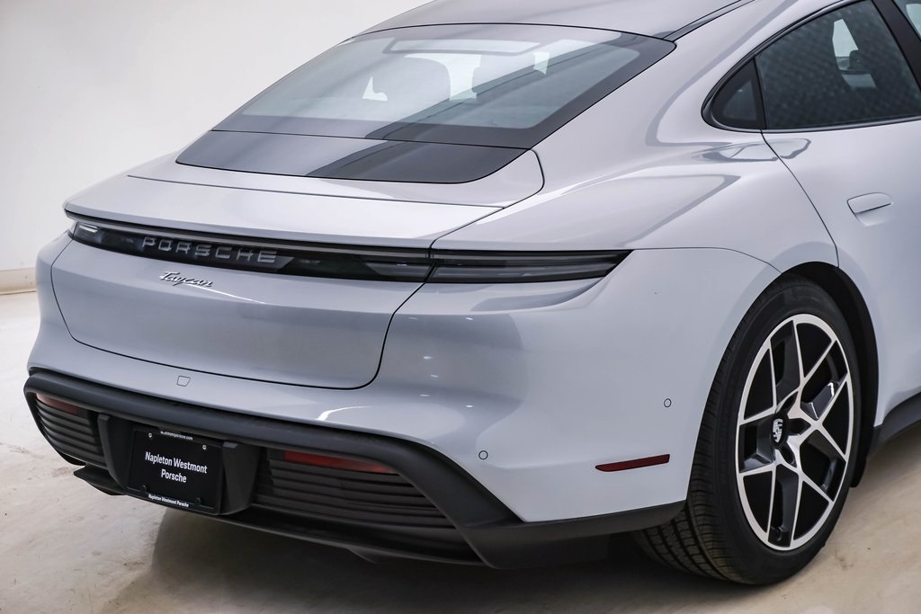 2025 Porsche Taycan  12