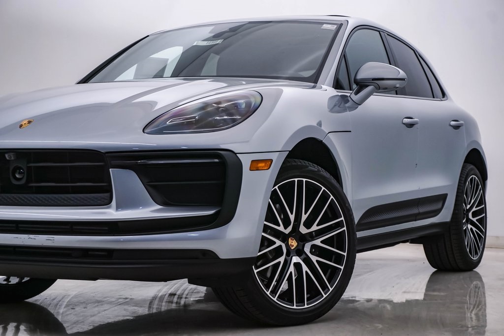 2024 Porsche Macan  2