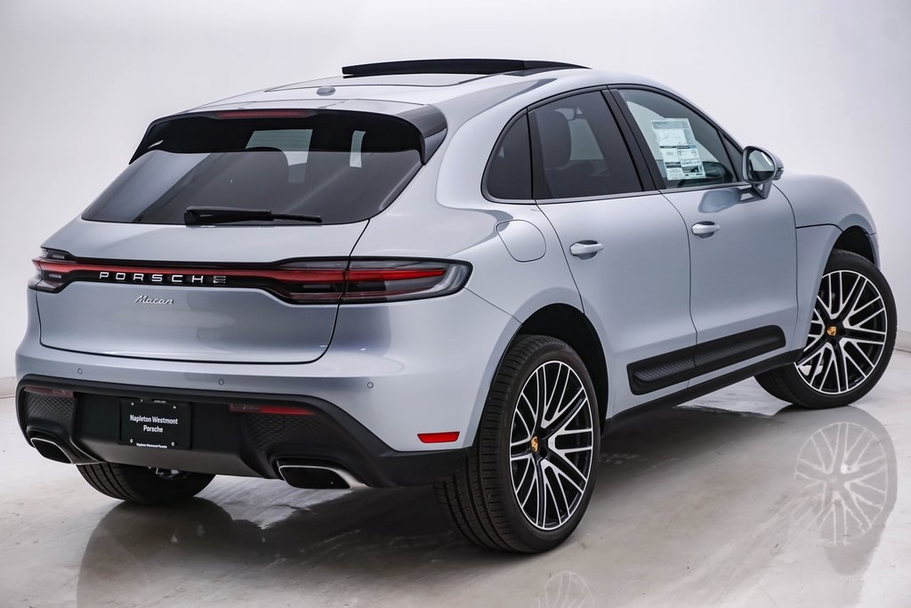 2024 Porsche Macan  11