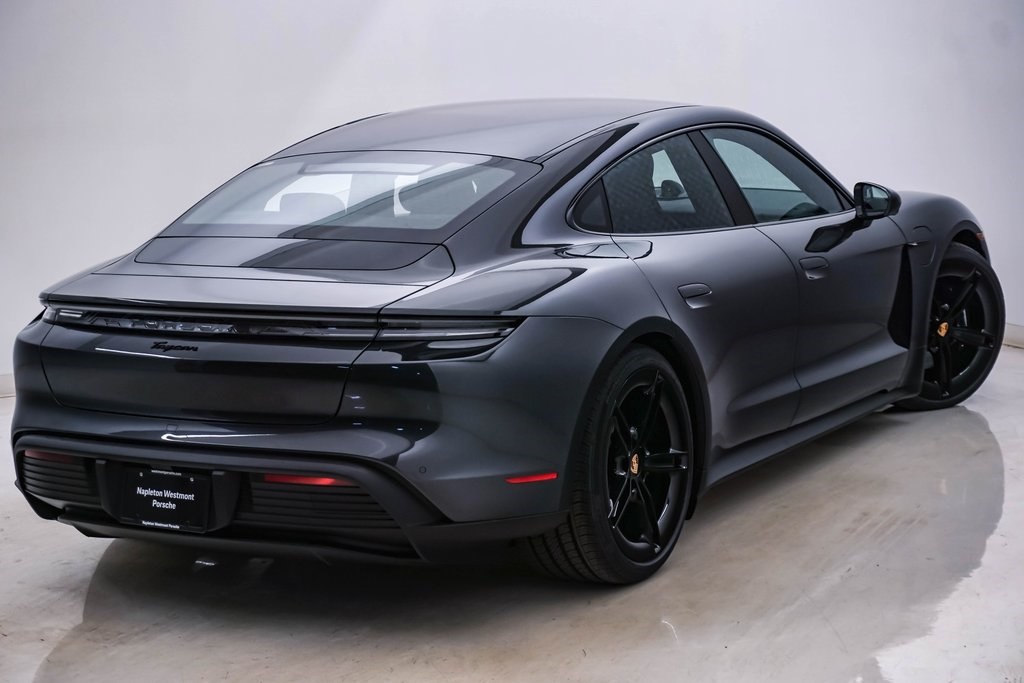 2025 Porsche Taycan  11