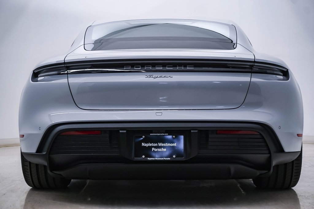 2025 Porsche Taycan  8