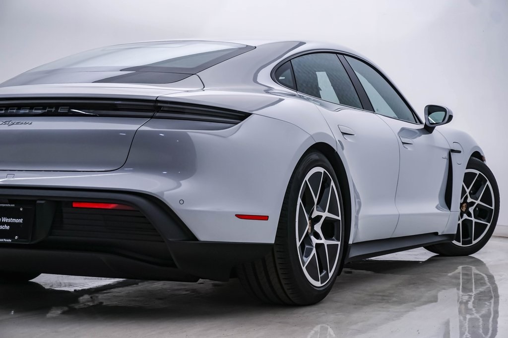 2025 Porsche Taycan  10