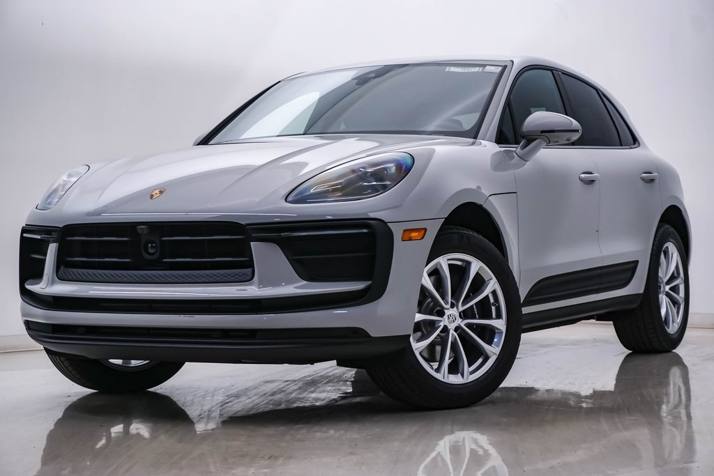 2025 Porsche Macan  1