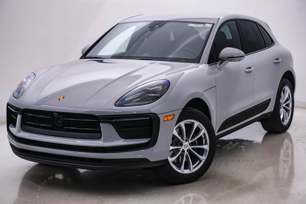 2025 Porsche Macan  3