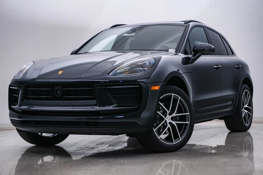 2025 Porsche Macan  1