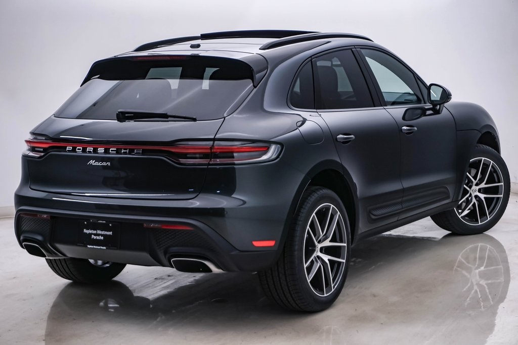 2025 Porsche Macan  11