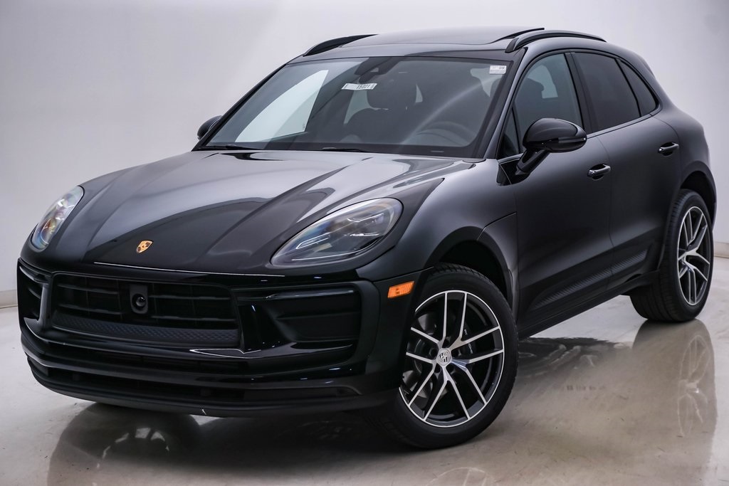 2025 Porsche Macan  3