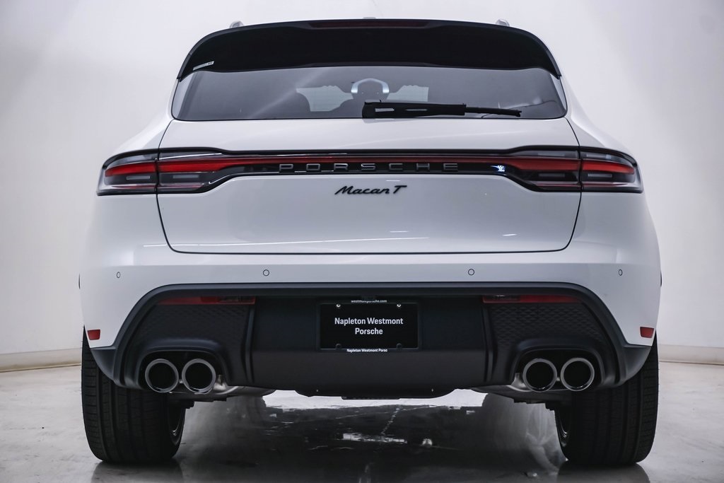 2025 Porsche Macan T 8