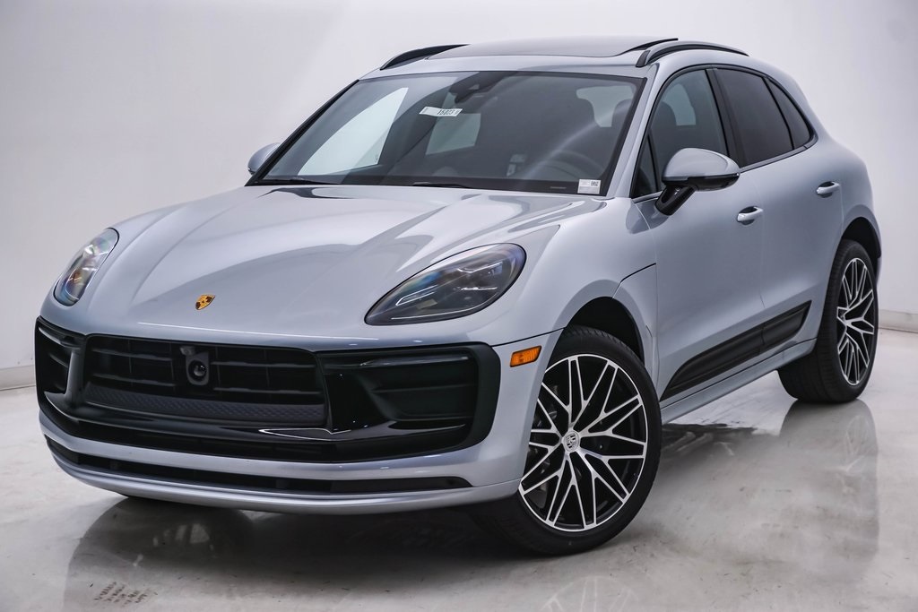 2025 Porsche Macan  3