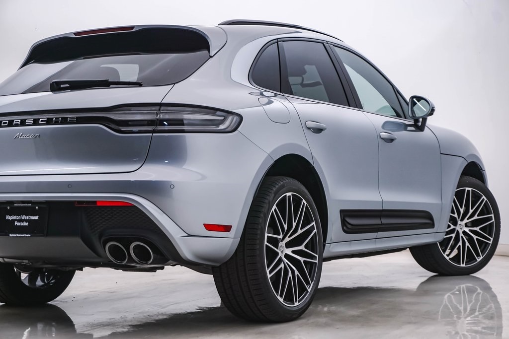 2025 Porsche Macan  10