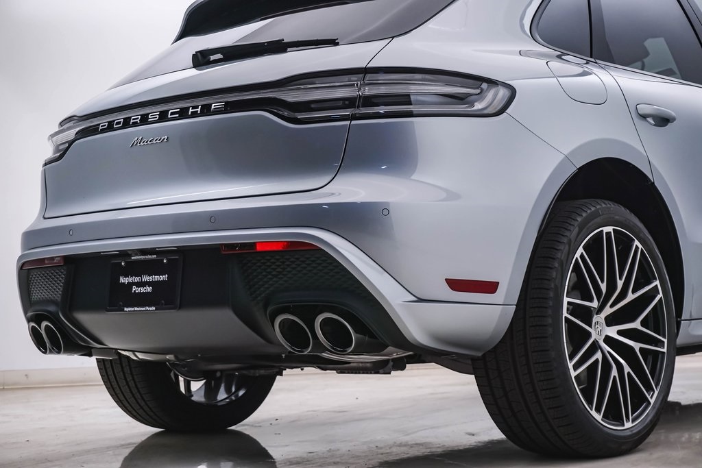 2025 Porsche Macan  12