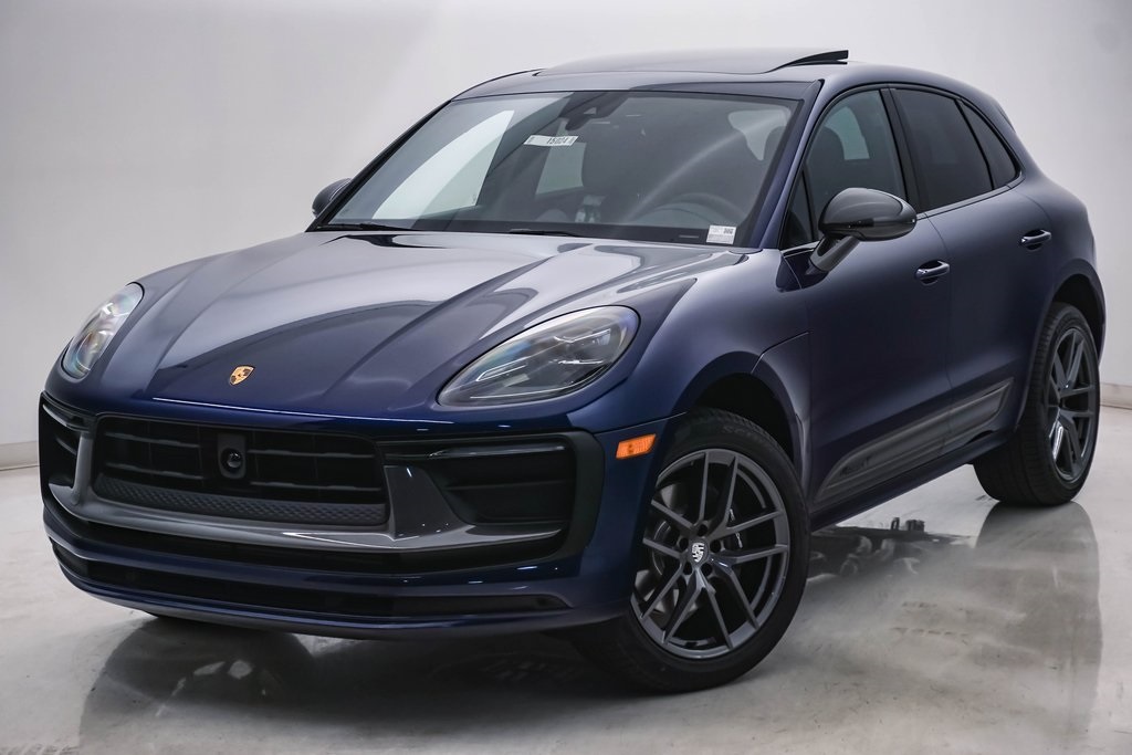 2025 Porsche Macan T 3