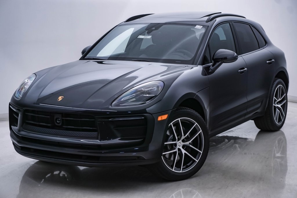 2025 Porsche Macan  3