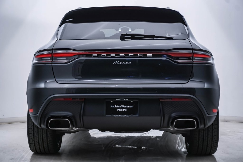 2025 Porsche Macan  8