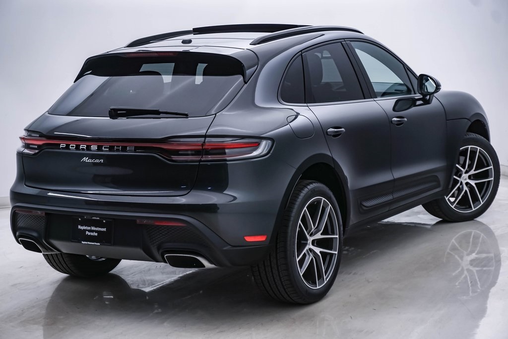 2025 Porsche Macan  11